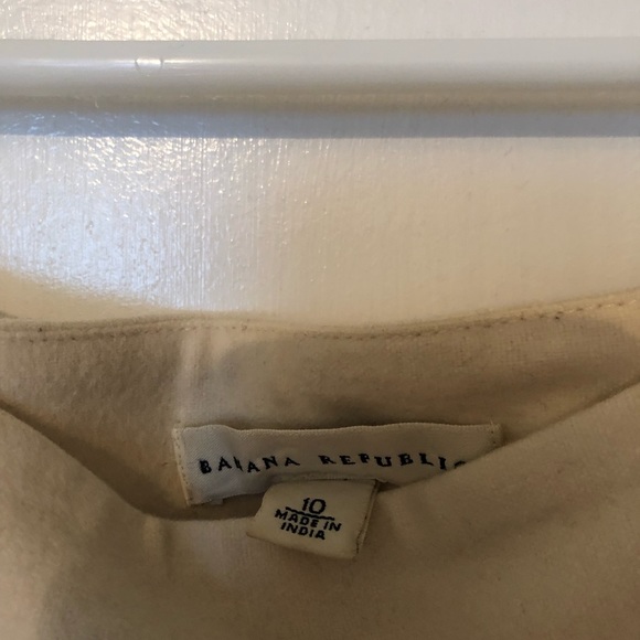 Beautiful white A-line skirt with flower pattern - Picture 2 of 2